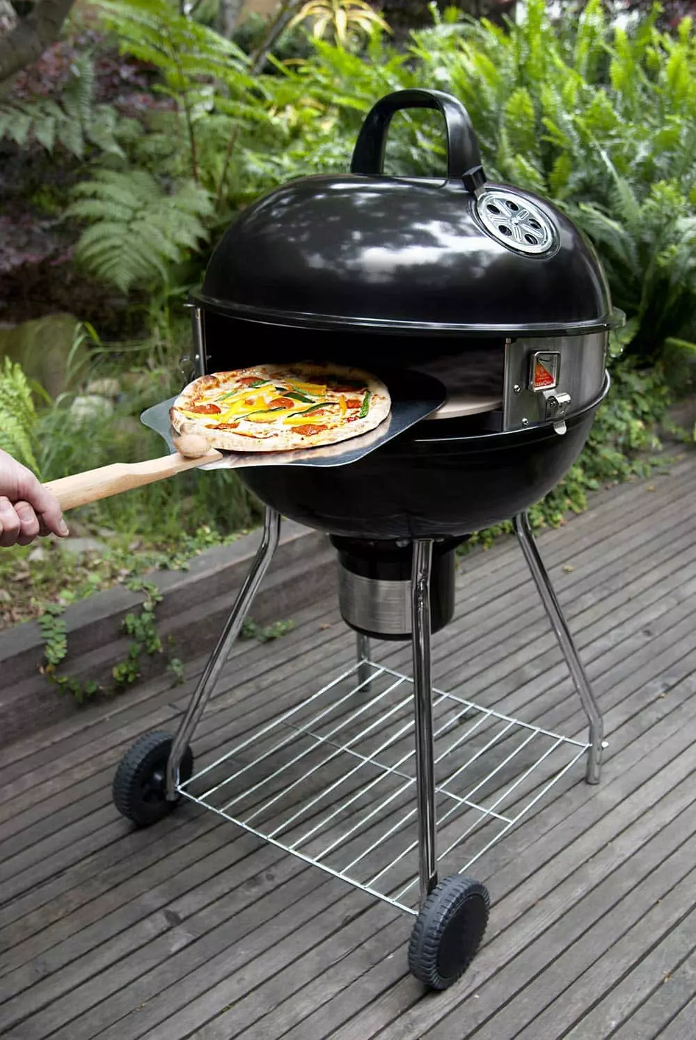 PizzaQue Deluxe Kettle Grill Pizza Kit Review