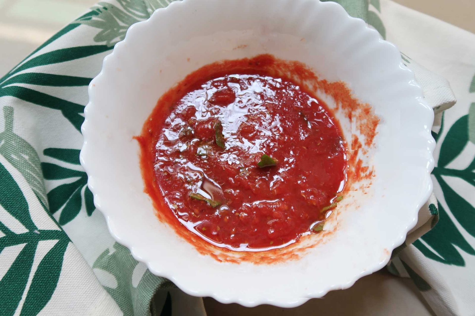 Authentic Neapolitan Pizza Sauce Recipe- So easy!