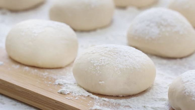 How To Freeze Pizza Dough- Freeze and Thaw Guide