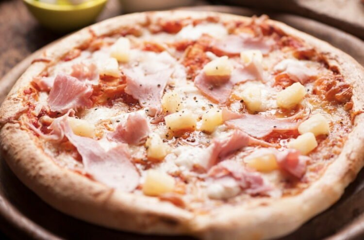 Does Pineapple Belong on Pizza?- A HEATED DEBATE RESOLVED?