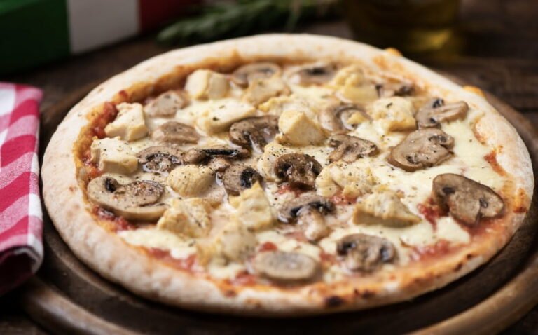 Three R Topping Pizza Image Best Three Topping Pizza Combos- You HAVE TO try these!