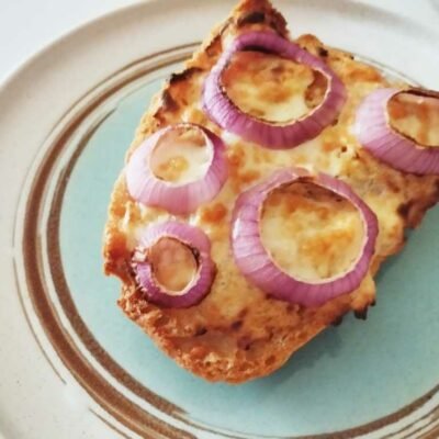 Air Fryer French Bread Pizza- Easy 5 minute recipe!