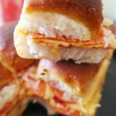 Pepperoni Pizza Sliders(Quick and Easy)
