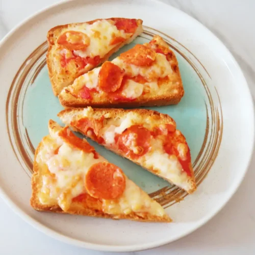 Easy Pizza Toast Recipe