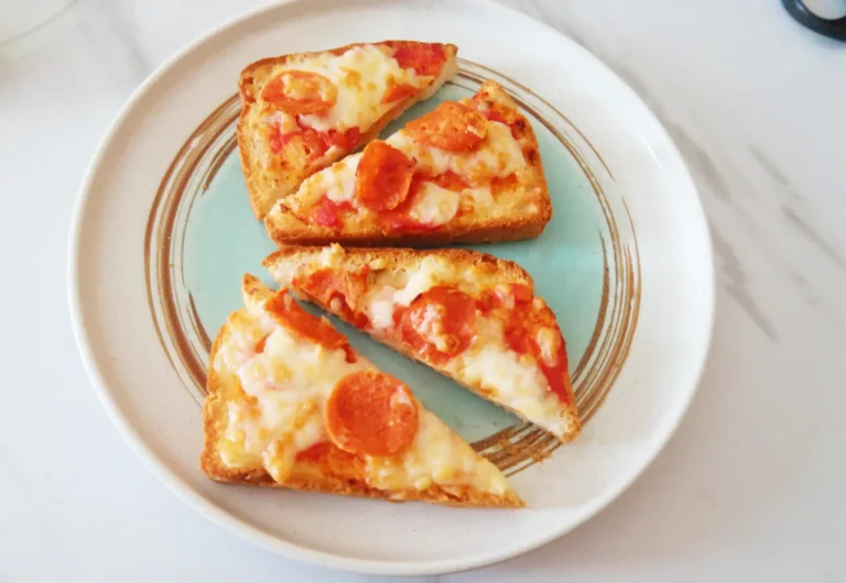 Easy Pizza Toast Recipe